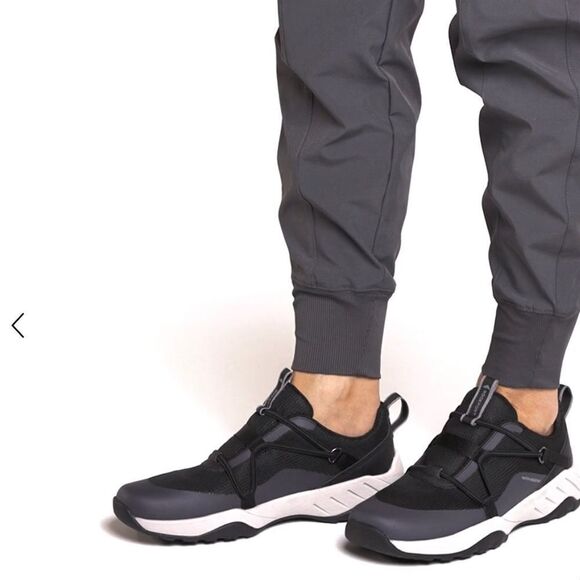 ROCKPORT XCS Spruce Peak with tie free laces/slip on - Picture 3 of 16